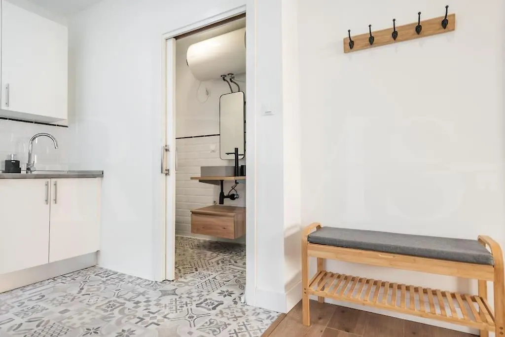 Sophisticated Apartment With Terrace By Rems Málaga 0*,